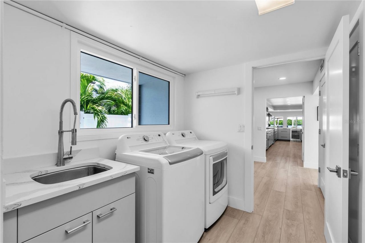 701 Tyler Drive, Sarasota, FL 34236 Photo