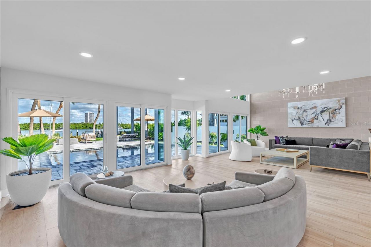 701 Tyler Drive, Sarasota, FL 34236 Photo