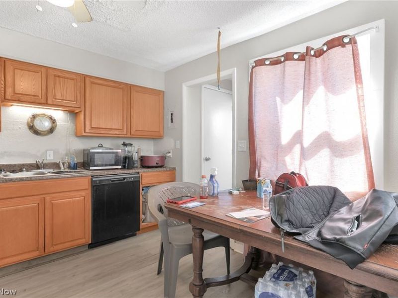 219 Buckeye Circle, Columbus, OH 43217 Photo 10