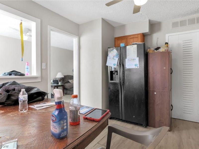 219 Buckeye Circle, Columbus, OH 43217 Photo 11