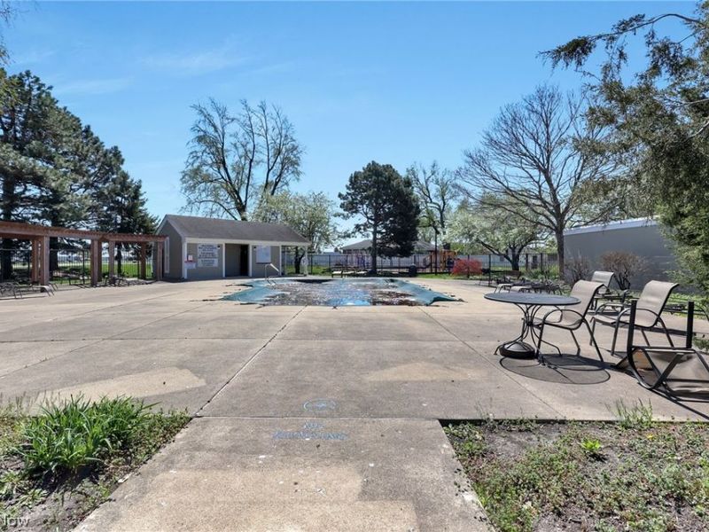 219 Buckeye Circle, Columbus, OH 43217 Photo 26