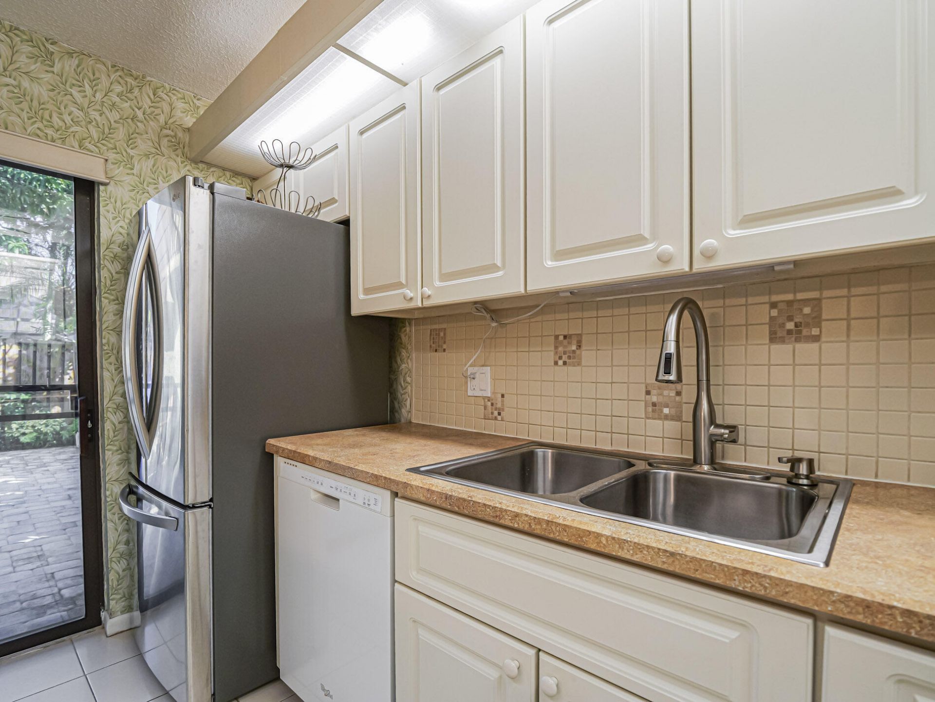 1166 6th Avenue, Unit 14c, Vero Beach, FL 32960 Photo