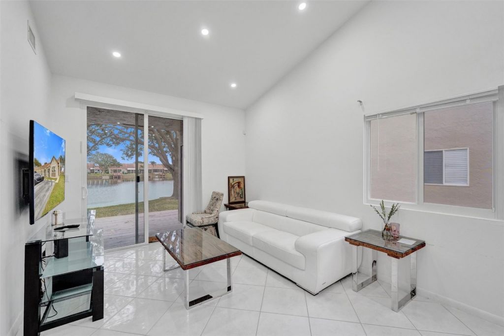 5514 SW 28th Ter, Dania Beach, FL 33312 Photo