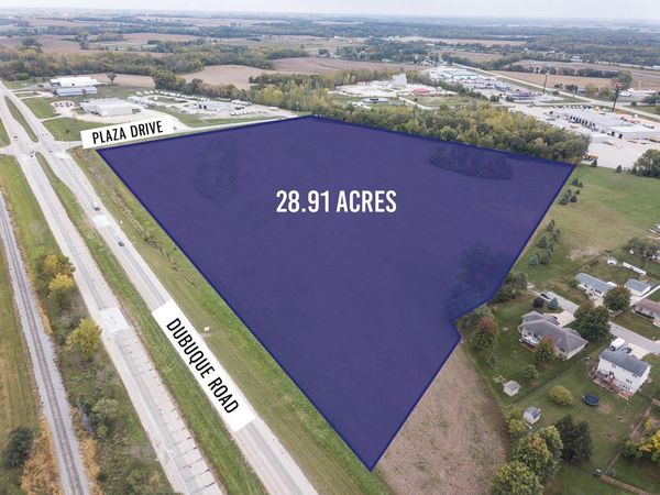 Dubuque Road, Elk Run Heights, IA 50707