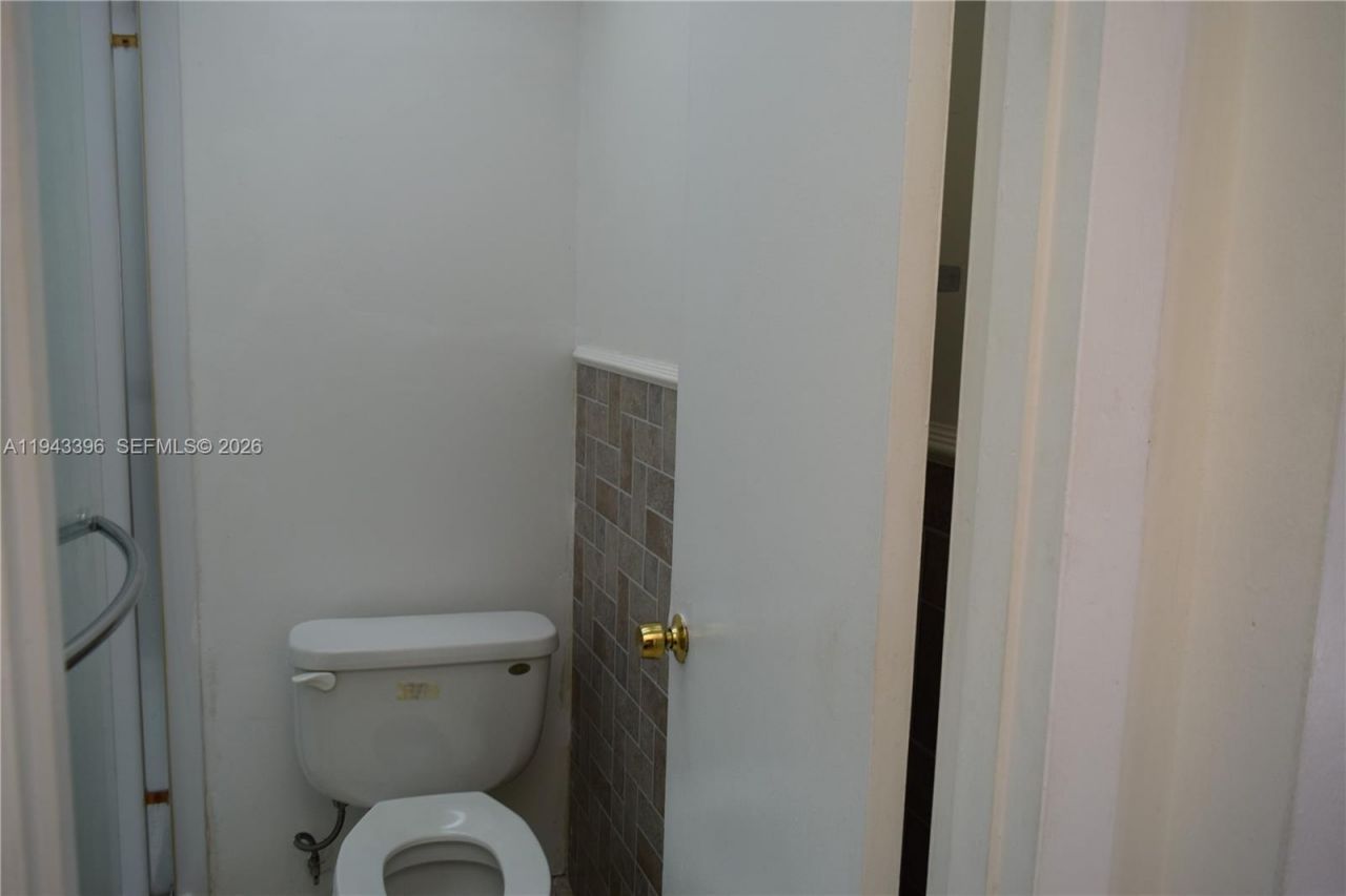 2901 NW 47th Ter, Unit 248B, Lauderdale Lakes, FL 33313 Photo