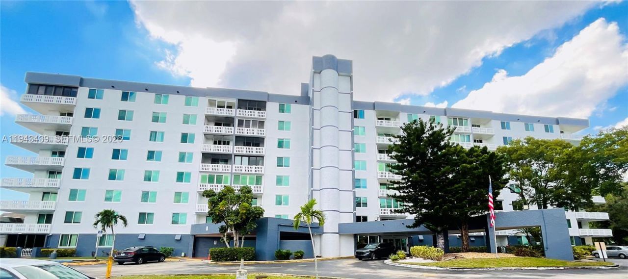 919 Hillcrest Dr, Unit 304, Hollywood, FL 33021 Photo