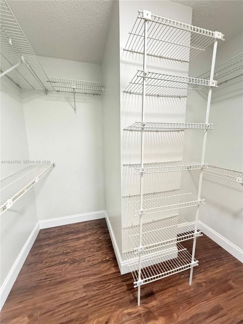 919 Hillcrest Dr , Unit 304, Hollywood, FL 33021 Photo