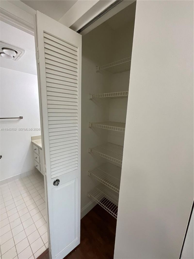 919 Hillcrest Dr , Unit 304, Hollywood, FL 33021 Photo