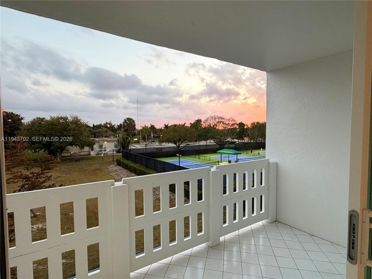 919 Hillcrest Dr , Unit 304, Hollywood, FL 33021 Photo