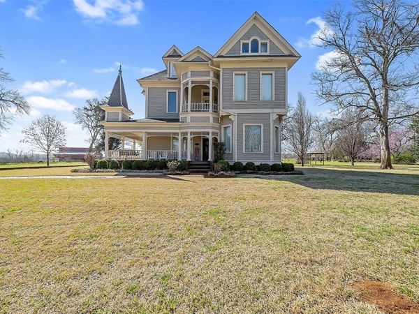 406 S Hunter Street, Bullard, TX 75757