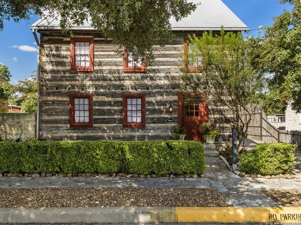 104 Austin, Fredericksburg, TX 78624