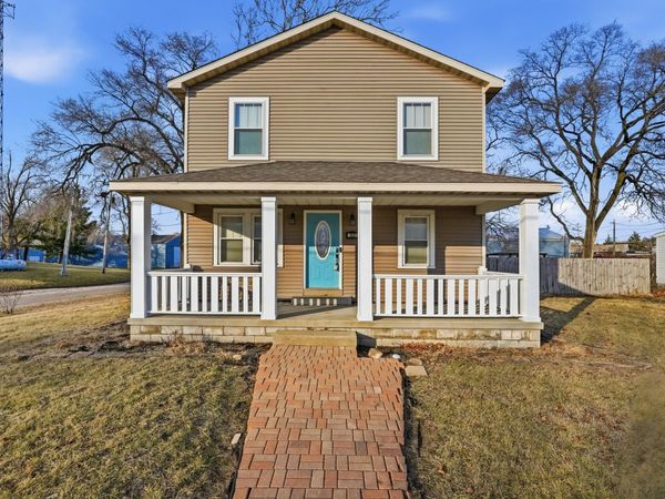122 9th Street SW, DeMotte, IN 46310