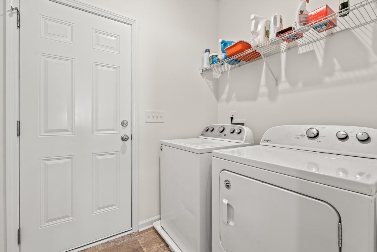 101 Palm Terrace Loop Photo 20