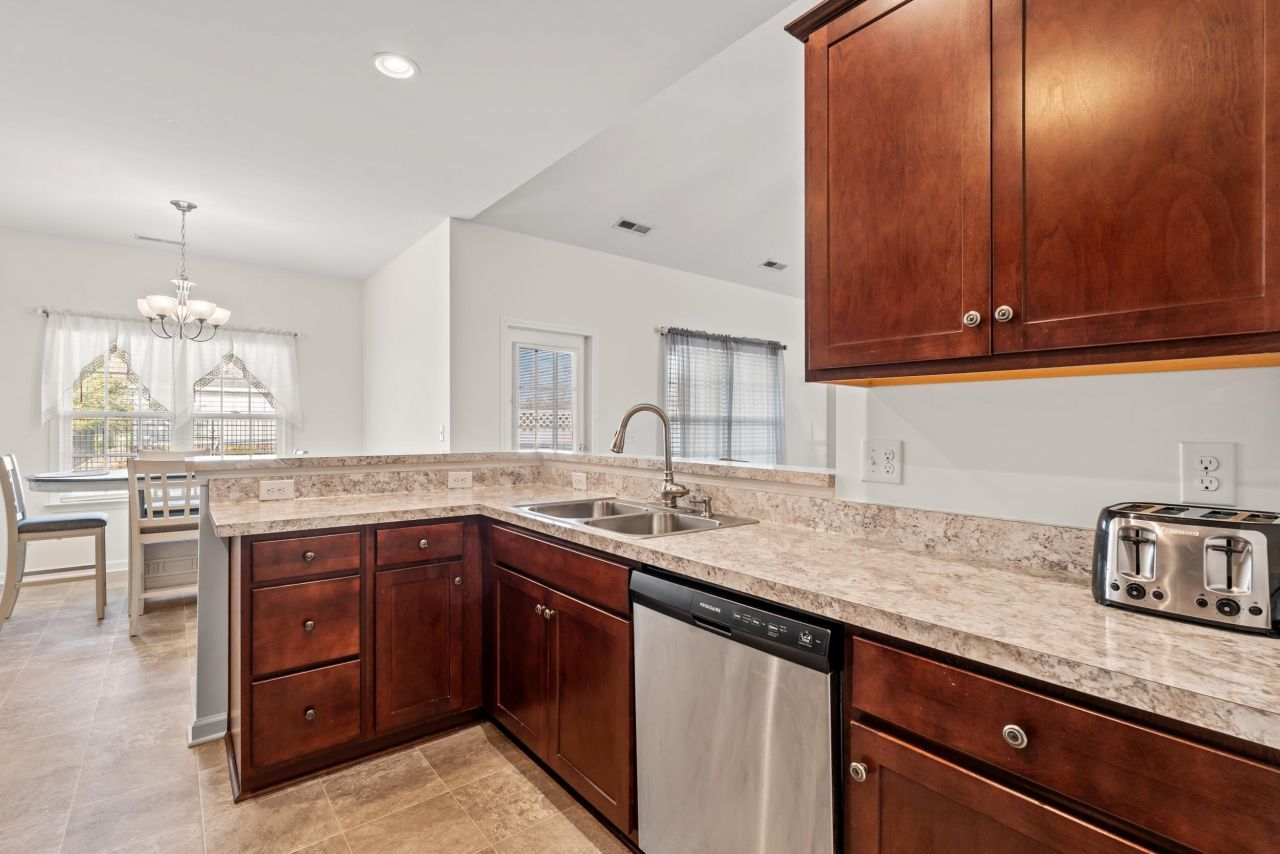 101 Palm Terrace Loop Photo 7