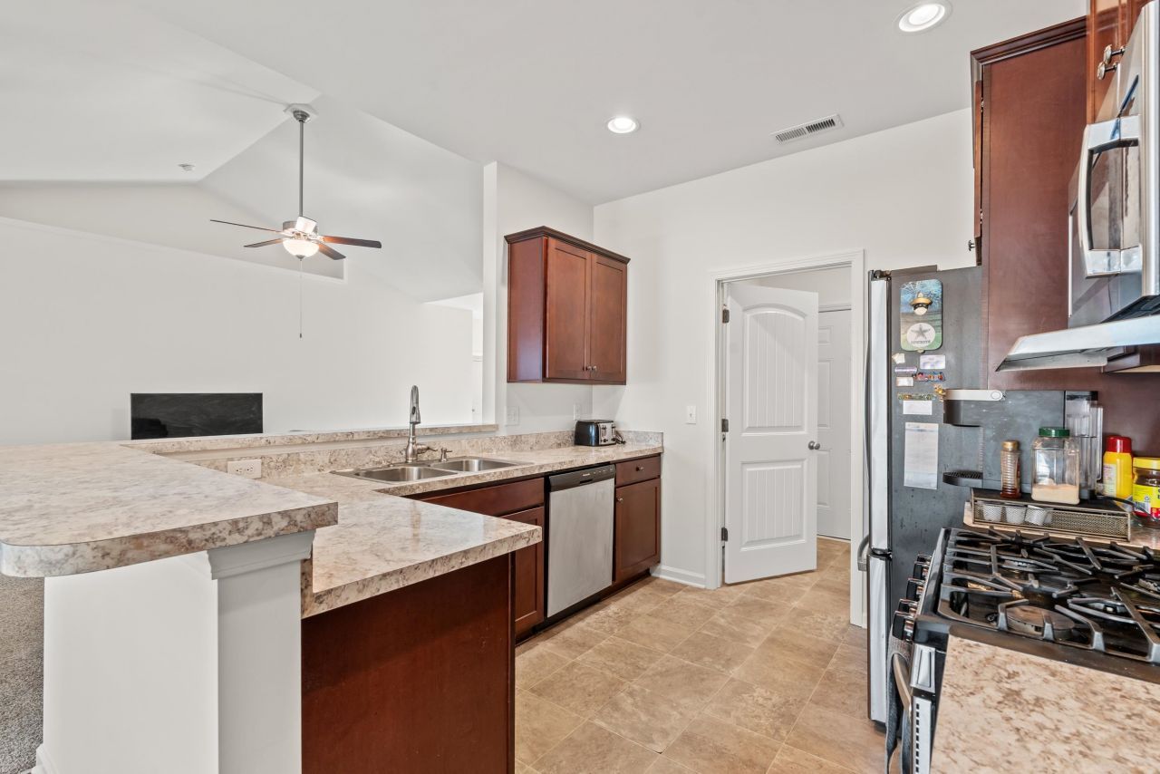 101 Palm Terrace Loop Photo 8