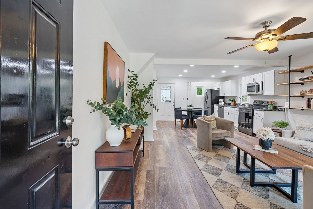 2614 Flamingo Dr, Nashville, TN 37207 Main Photo