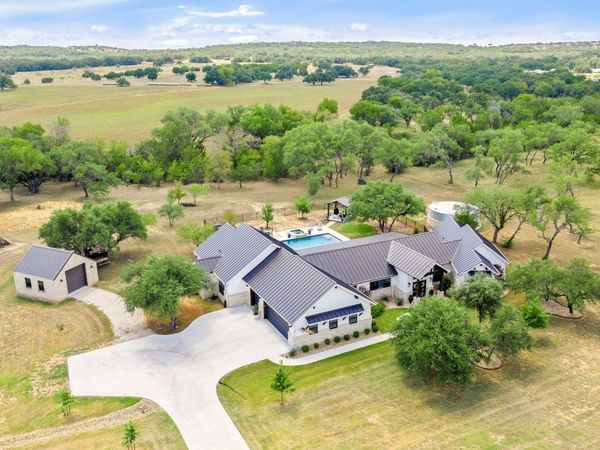 338 Morning Dew DR, Round Mountain, TX 78663