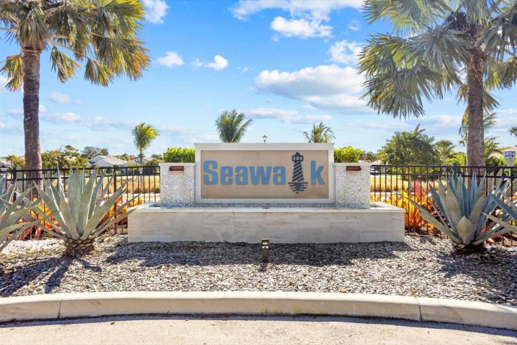 1723 NE White Pine Terrace, Jensen Beach, FL 34957 Photo