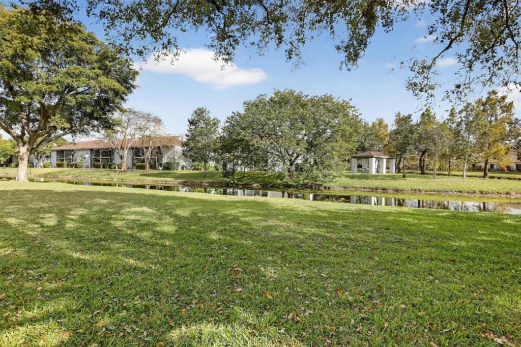 1032 NW 83 Avenue, Unit D58, Plantation, FL 33322 Photo