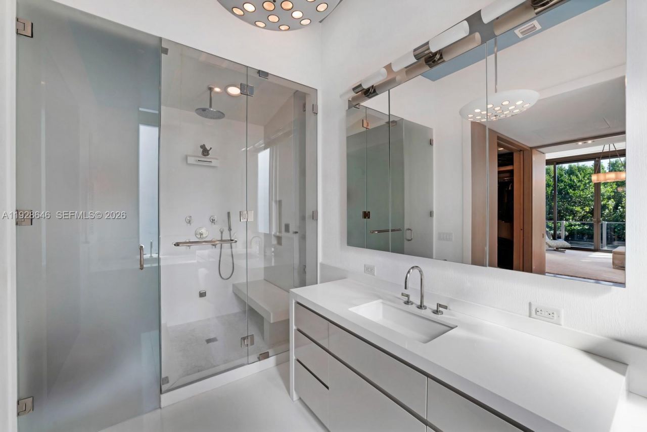 111 Reef Ln , Key Biscayne, FL 33149 Photo