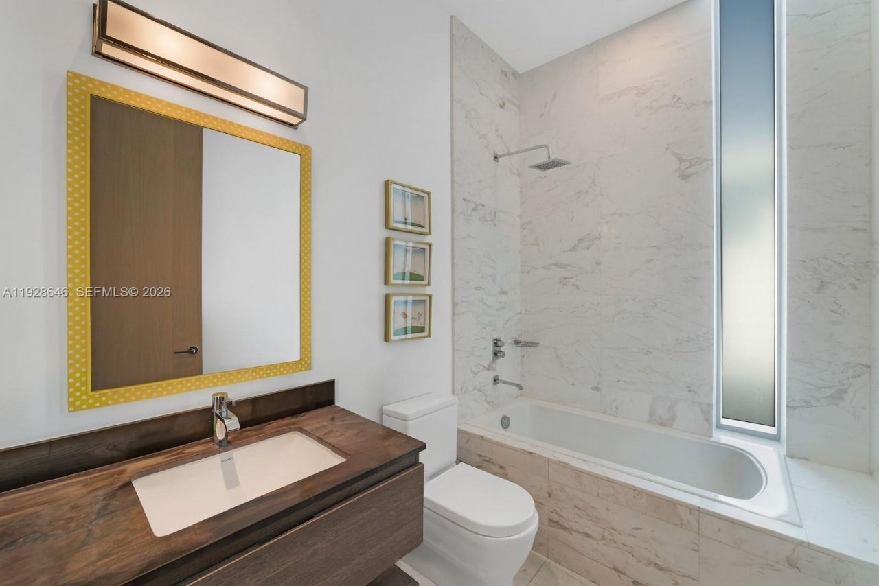 111 Reef Ln , Key Biscayne, FL 33149 Photo