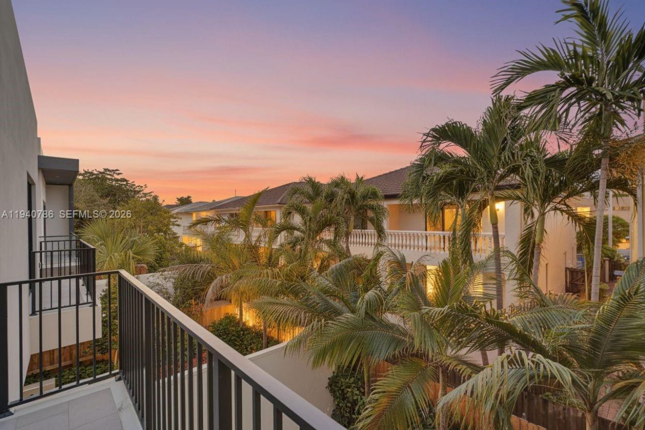 3073 Hibiscus St., Miami, FL 33133 Photo