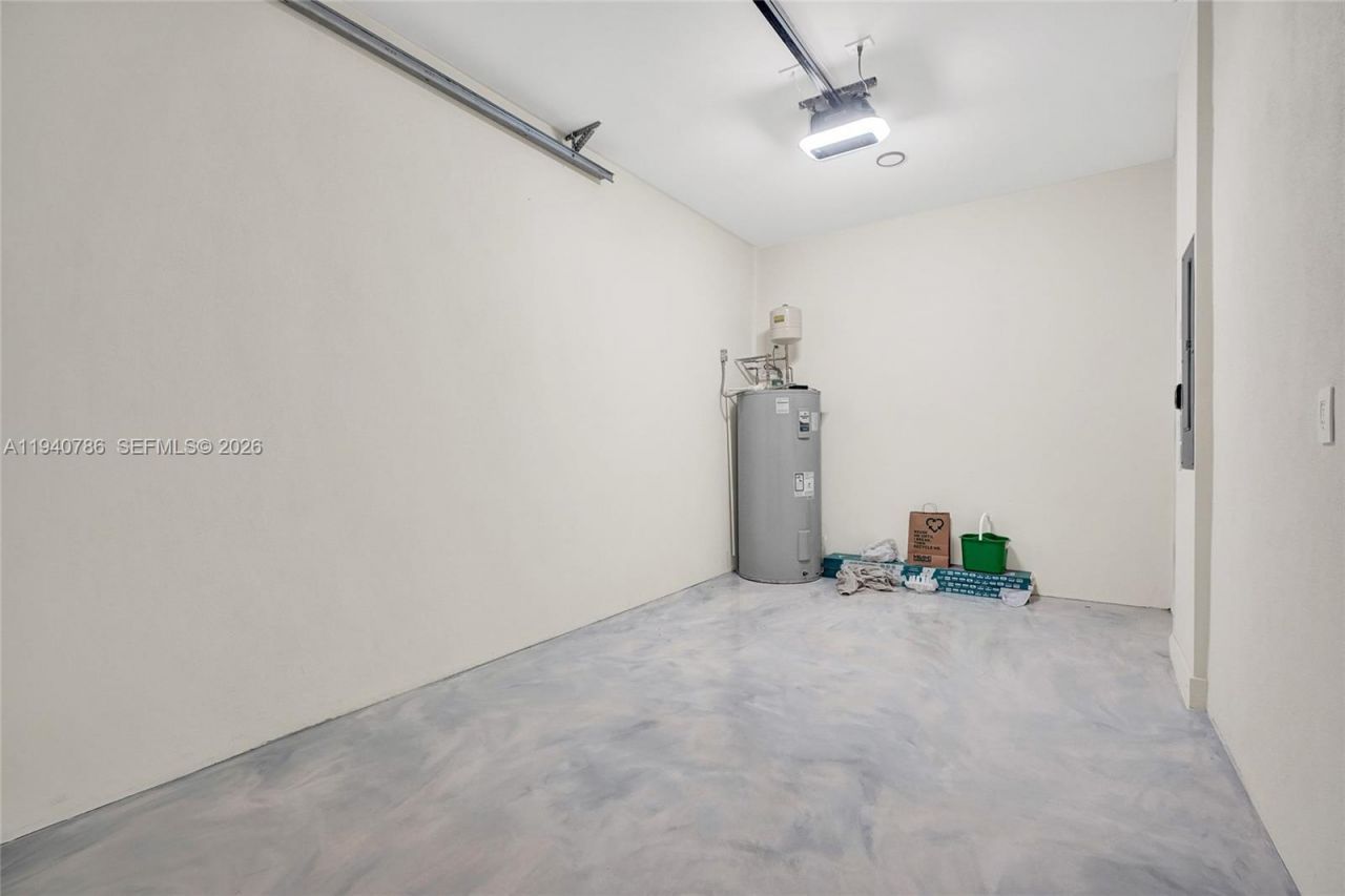 3073 Hibiscus St., Miami, FL 33133 Photo