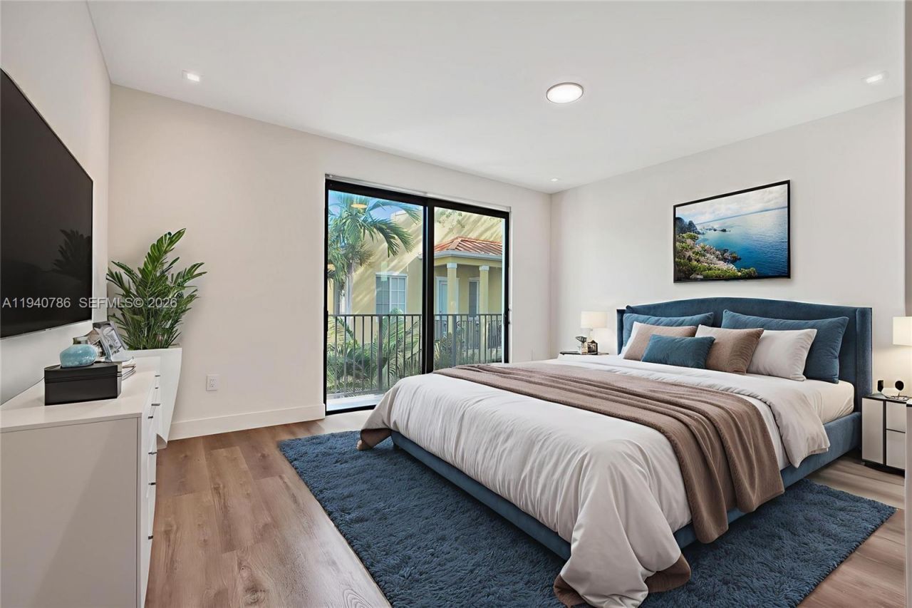 3073 Hibiscus St., Miami, FL 33133 Photo