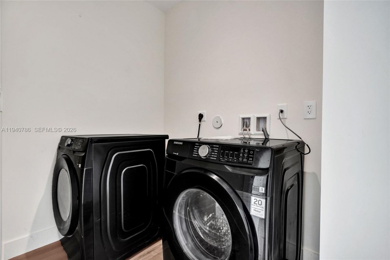 3073 Hibiscus St., Miami, FL 33133 Photo