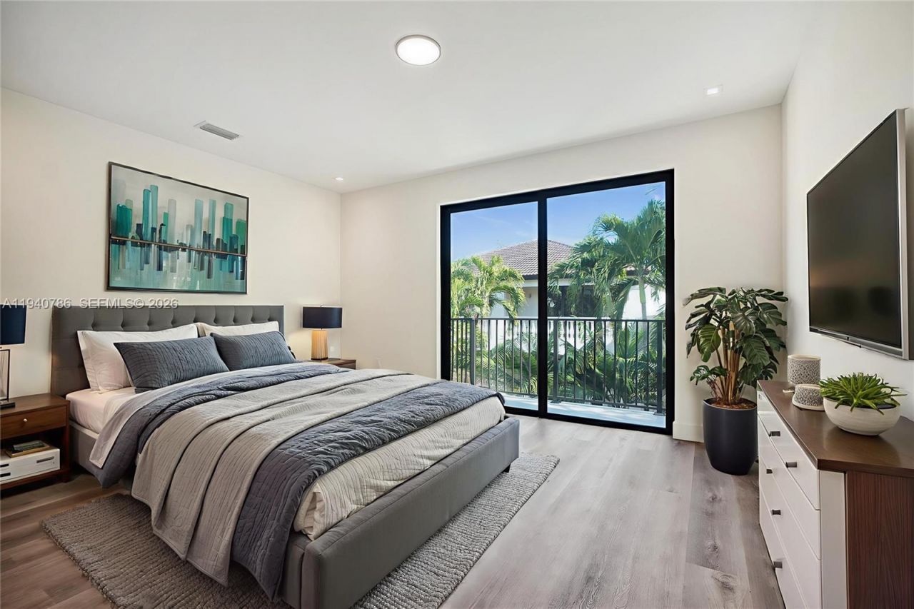 3073 Hibiscus St., Miami, FL 33133 Photo