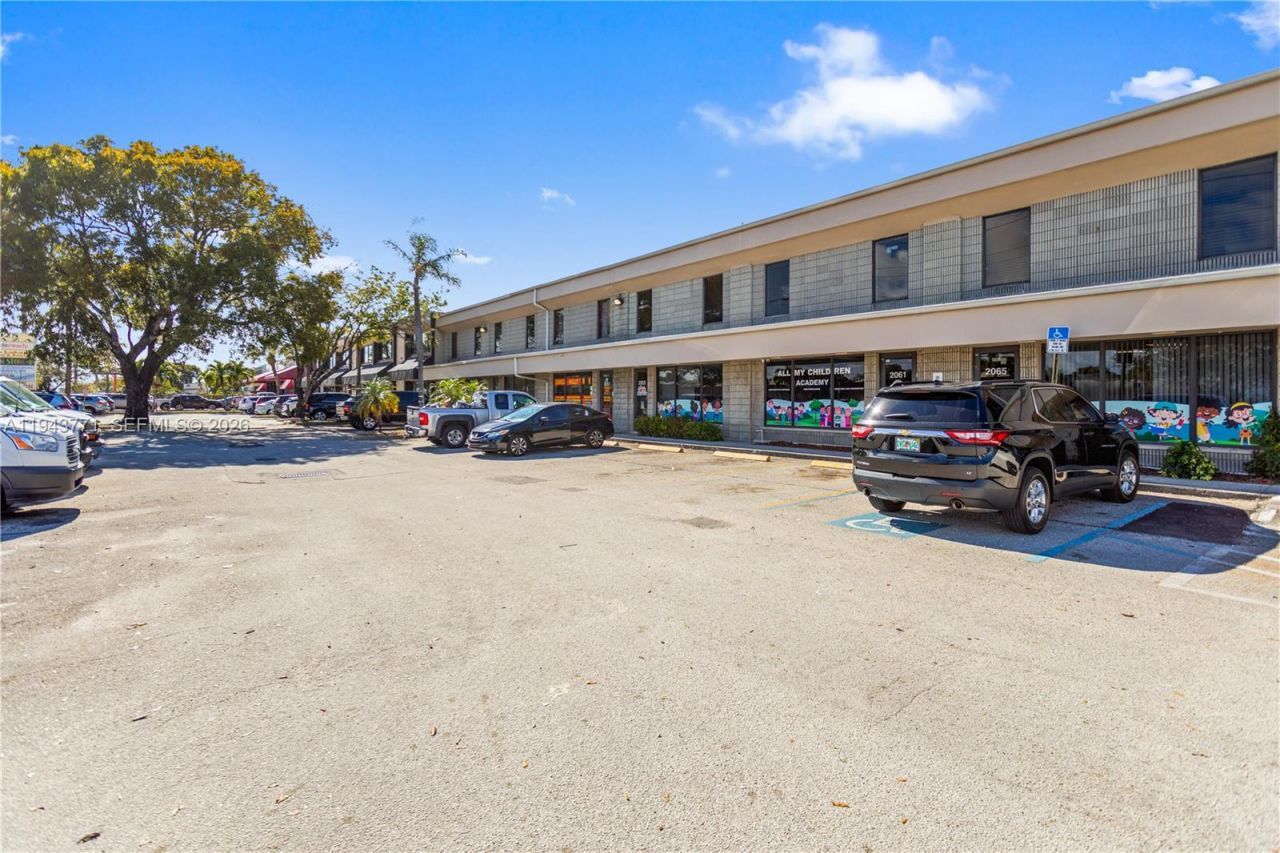 2025 N Dixie Hwy, Pompano Beach, FL 33060 Photo