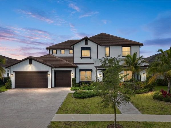 953 Hookline Circle, Loxahatchee, FL 33470