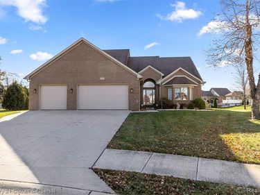 4973 Orchard Crest Court, Monroe, MI 48161