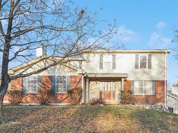 1205 Newport Landing Drive, Fenton, MO 63026