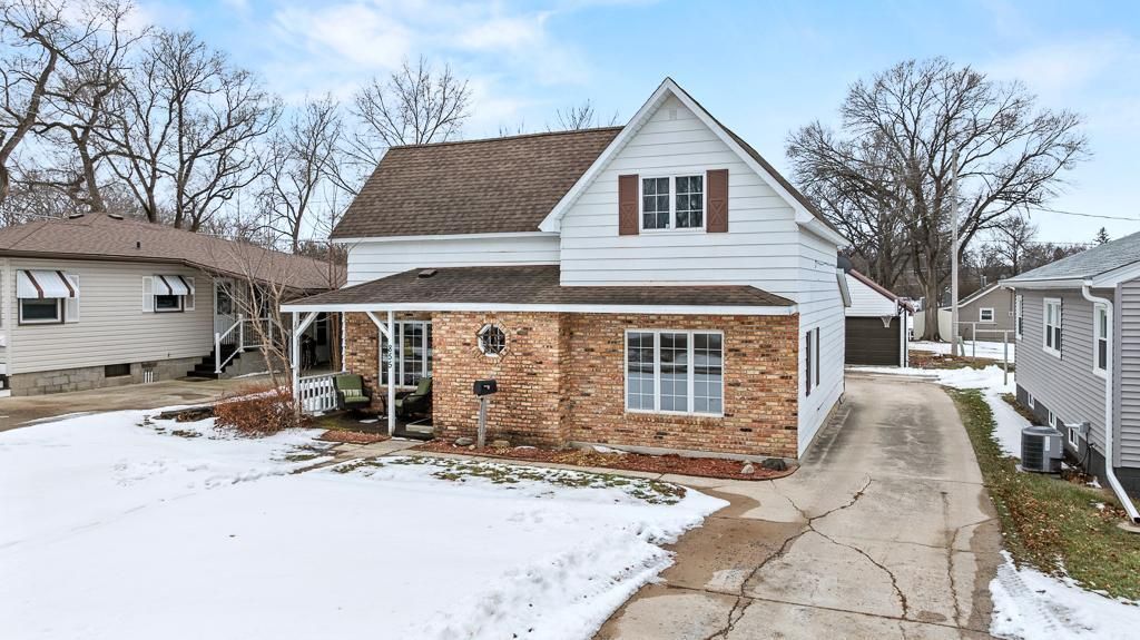 855 9th Avenue, Granite Falls, MN 56241 Main Photo