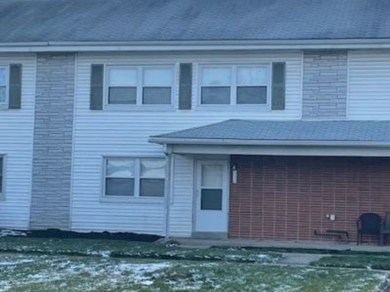 156 Buckeye Circle, Columbus, OH 43217 Photo 2