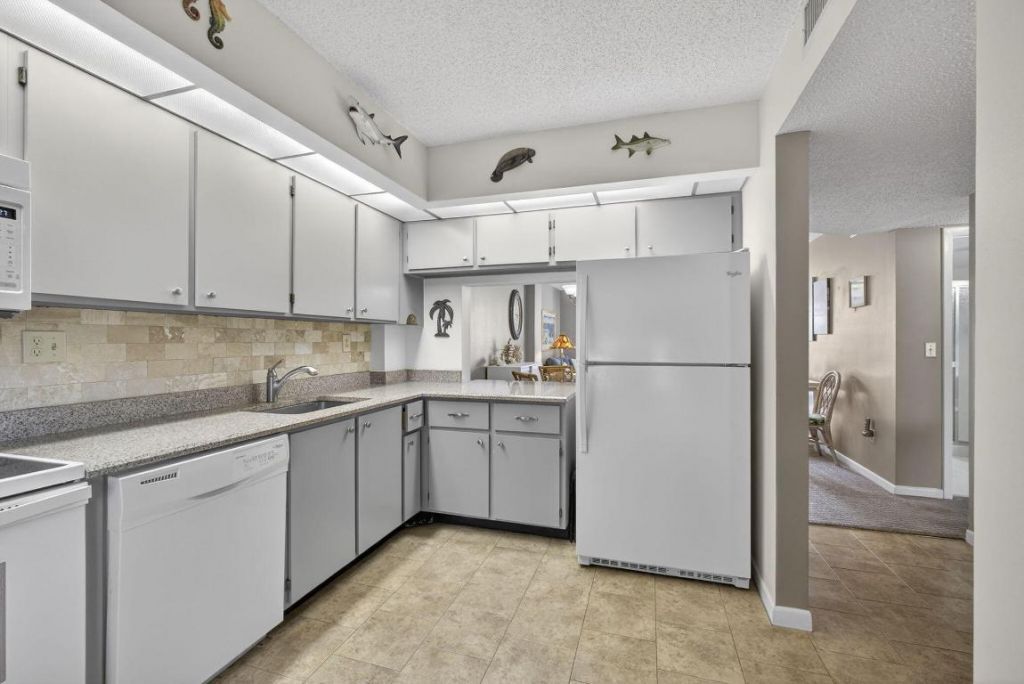 896 N Federal Highway, Unit 225, Lantana, FL 33462 Photo
