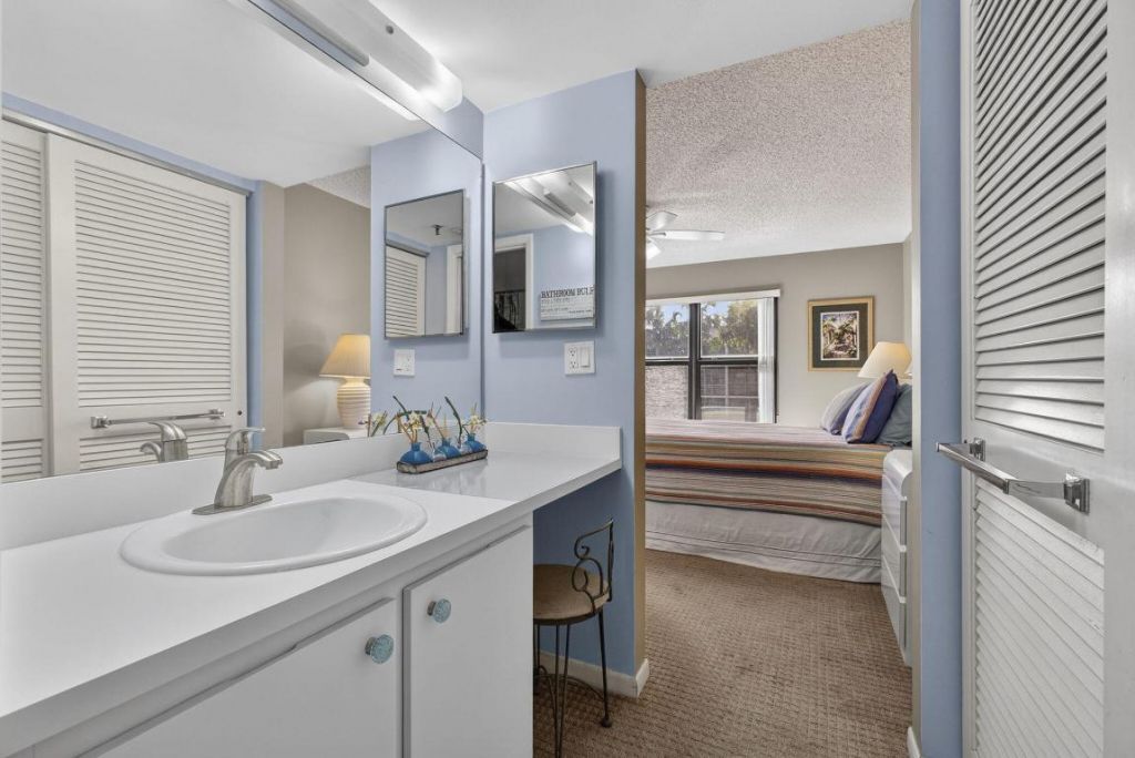 896 N Federal Highway, Unit 225, Lantana, FL 33462 Photo
