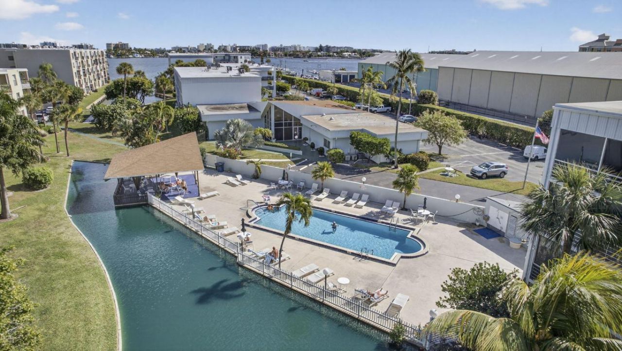 896 N Federal Highway, Unit 225, Lantana, FL 33462 Photo