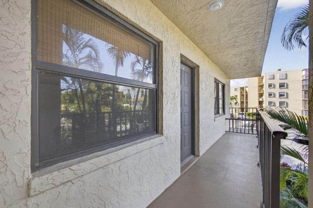 896 N Federal Highway, Unit 225, Lantana, FL 33462 Photo