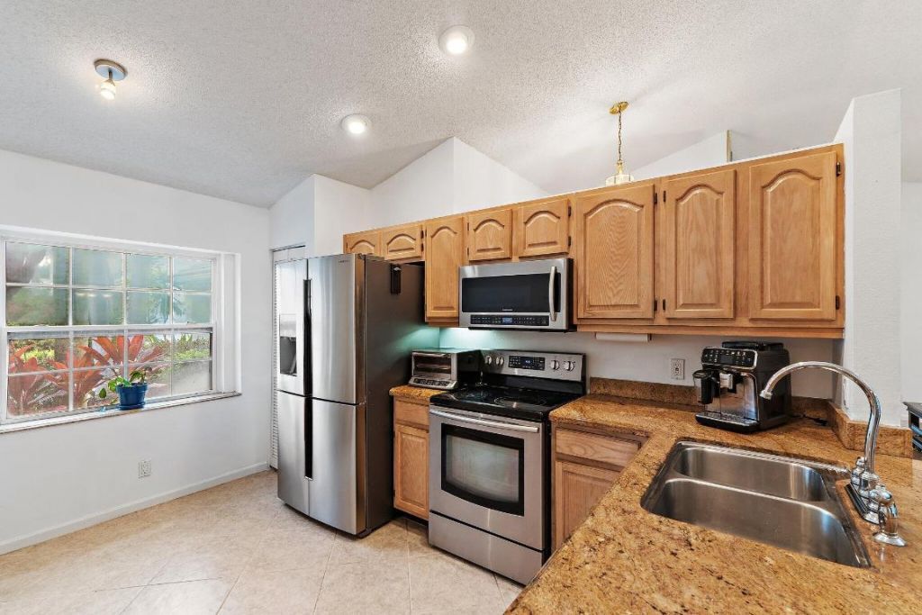 11 Admirals Court, Palm Beach Gardens, FL 33418 Photo