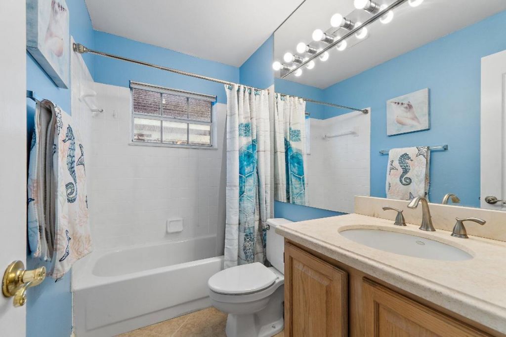 11 Admirals Court, Palm Beach Gardens, FL 33418 Photo