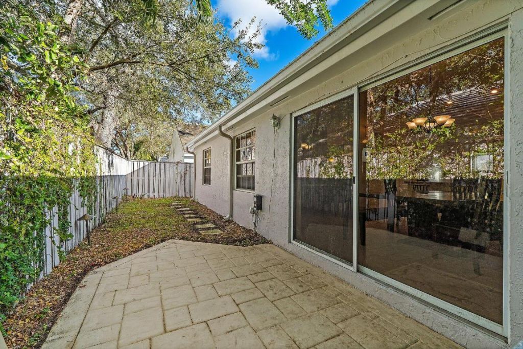 11 Admirals Court, Palm Beach Gardens, FL 33418 Photo