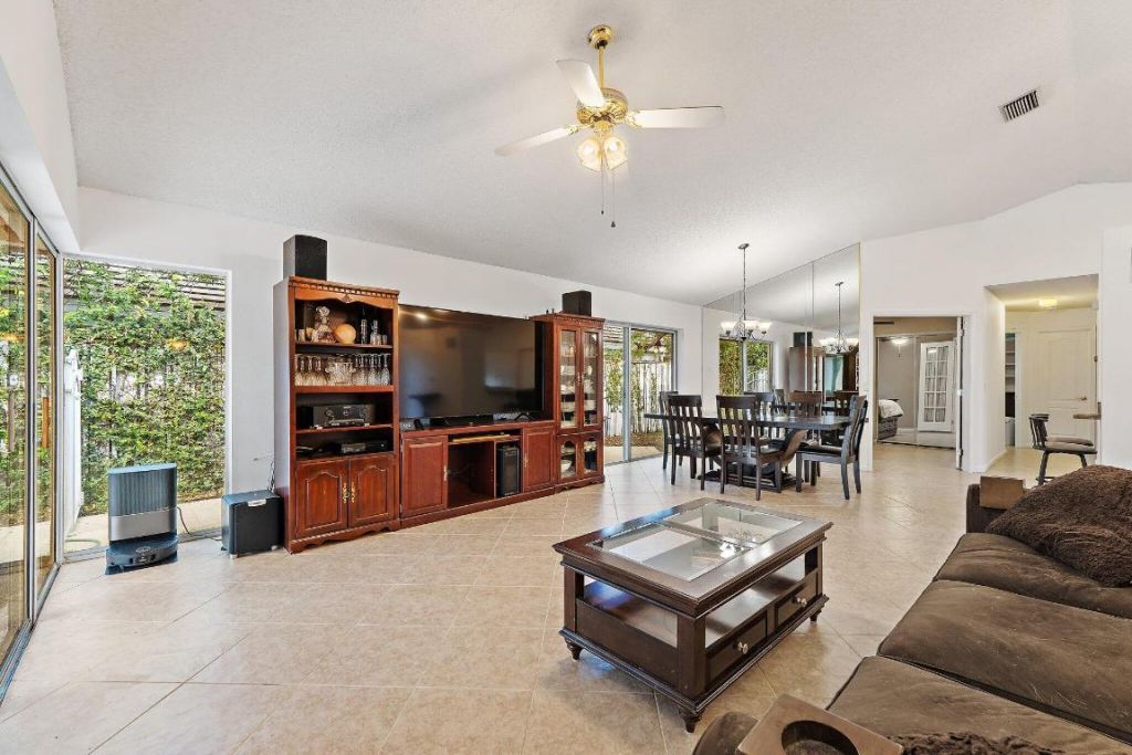 11 Admirals Court, Palm Beach Gardens, FL 33418 Photo