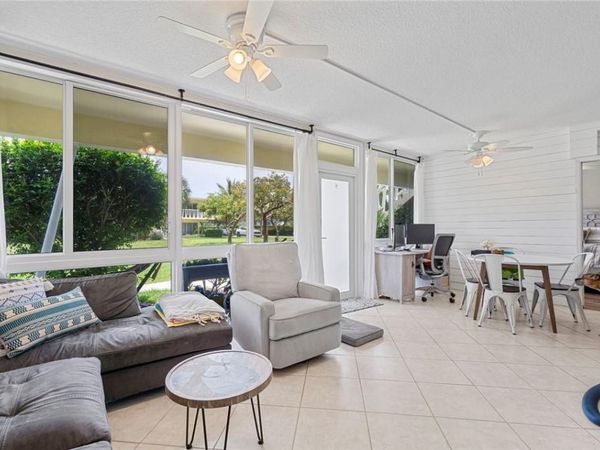 2755 NE 28th Ave, Unit A4, Lighthouse Point, FL 33064