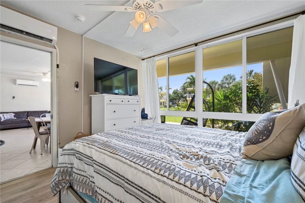 2755 NE 28th Ave, Unit A4, Lighthouse Point, FL 33064 Photo