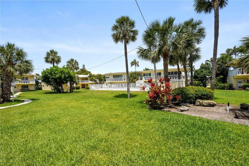 2755 NE 28th Ave, Unit A4, Lighthouse Point, FL 33064 Photo