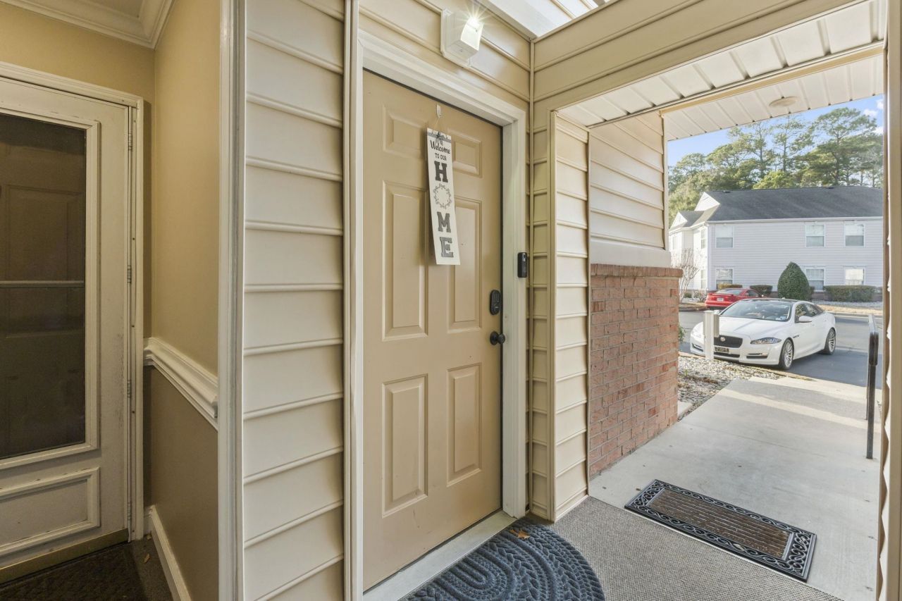 4383 Daphne Ln. Photo 5