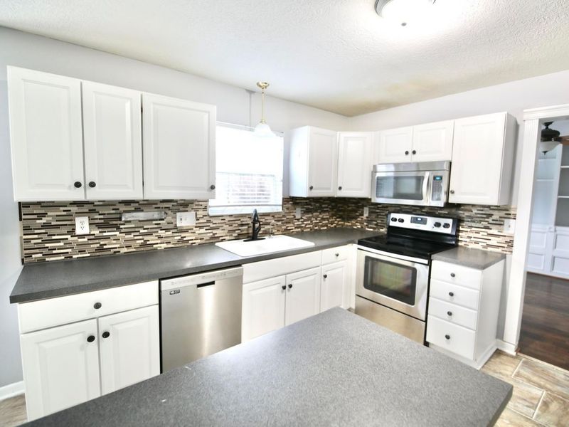 4400 Greensbury Drive, New Albany, OH 43054 Photo 2