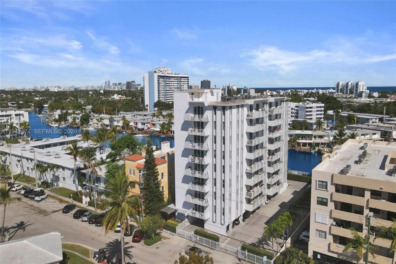 7133 Bay Dr, Unit 305, Miami Beach, FL 33141 Photo